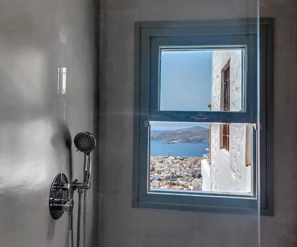 بيت للعطل Artdecosyros Superior *